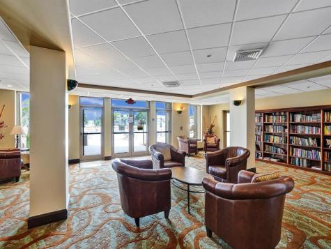 9235 Lagoon Place Davie FL 33324