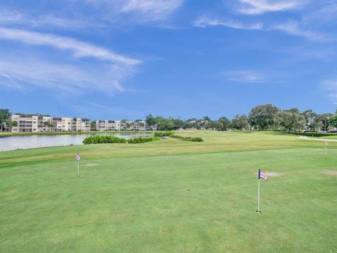 9235 Lagoon Place Davie FL 33324