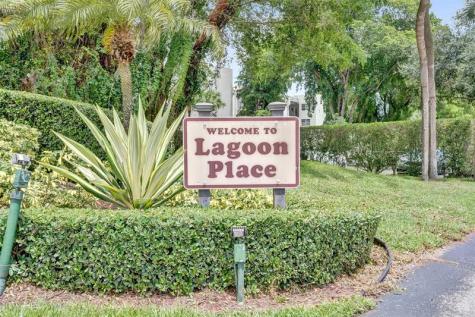 9235 Lagoon Place Davie FL 33324