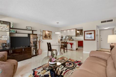 9001 Jacaranda Lane Plantation FL 33324