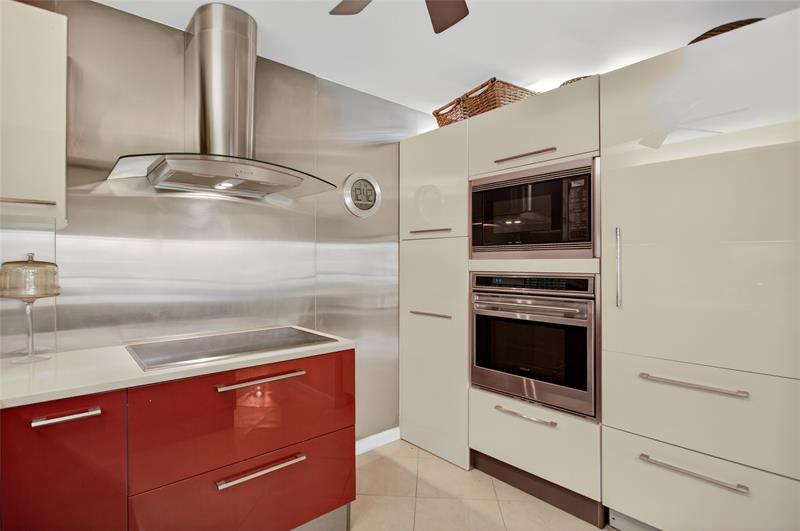 9001 Jacaranda Lane Plantation FL 33324