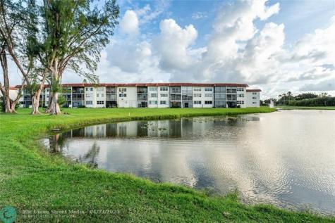 9611 N Hollybrook Lake Drive Pembroke Pines FL 33025