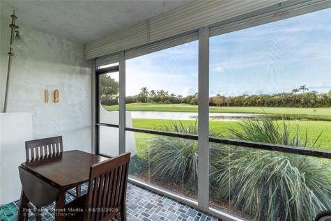 9611 N Hollybrook Lake Drive Pembroke Pines FL 33025