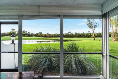 9611 N Hollybrook Lake Drive Pembroke Pines FL 33025