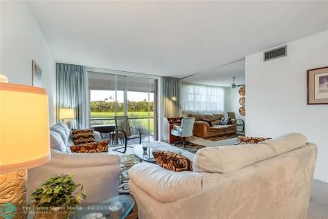9611 N Hollybrook Lake Drive Pembroke Pines FL 33025