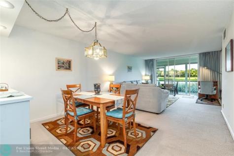 9611 N Hollybrook Lake Drive Pembroke Pines FL 33025