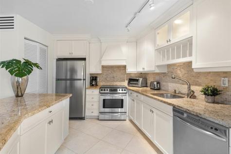 3000 Holiday Drive Fort Lauderdale FL 33316