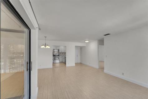 3529 NW 35 Coconut Creek FL 33066