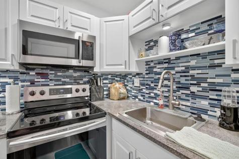 3040 NE 16th Avenue Oakland Park FL 33334