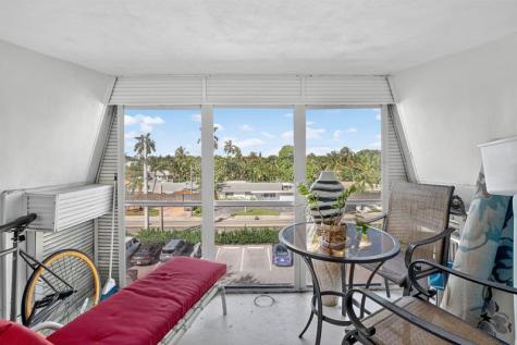 3040 NE 16th Avenue Oakland Park FL 33334