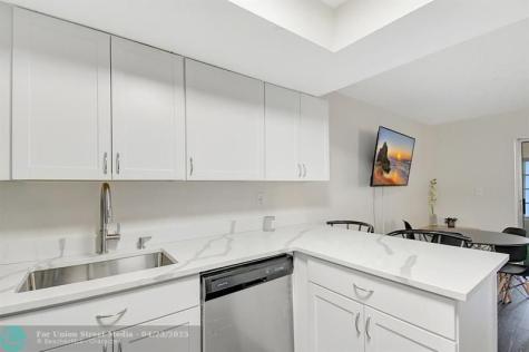 3708 SW 59th Terrace Davie FL 33314