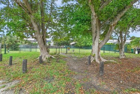 200 N El Mar Drive Jensen Beach FL 34957