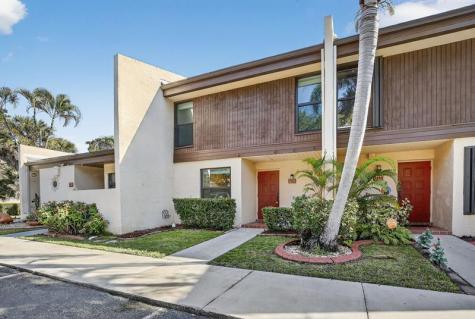 1261 NW 99th Terrace Pembroke Pines FL 33024