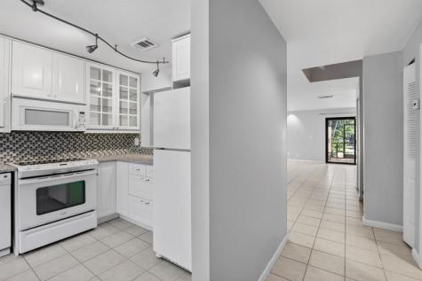 1261 NW 99th Terrace Pembroke Pines FL 33024