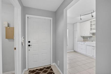 1261 NW 99th Terrace Pembroke Pines FL 33024