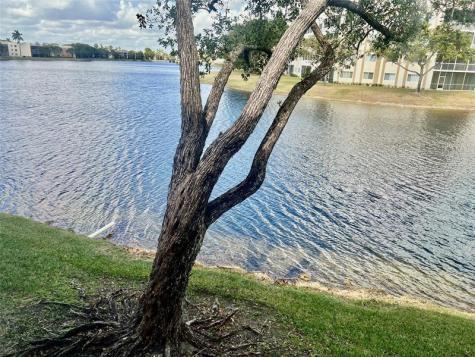 7426 Ashmont Circle Tamarac FL 33321