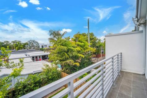 807 SW 7th Avenue Fort Lauderdale FL 33315