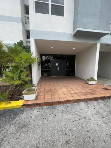 3301 Spanish Moss Terrace Lauderhill FL 33319