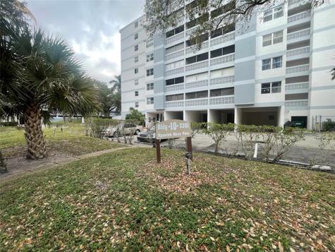 3301 Spanish Moss Terrace Lauderhill FL 33319