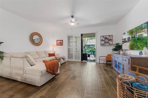 4222 E Dixie Highway Oakland Park FL 33334