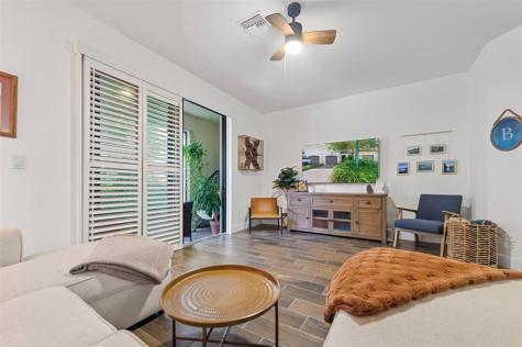 4222 E Dixie Highway Oakland Park FL 33334