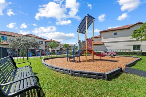 4222 E Dixie Highway Oakland Park FL 33334
