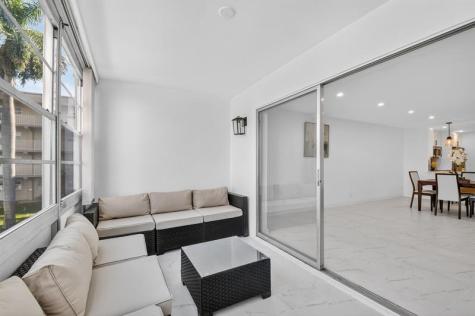 2300 NE 1st Lane Boynton Beach FL 33435