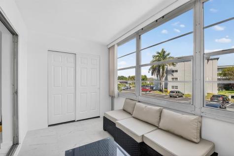 2300 NE 1st Lane Boynton Beach FL 33435