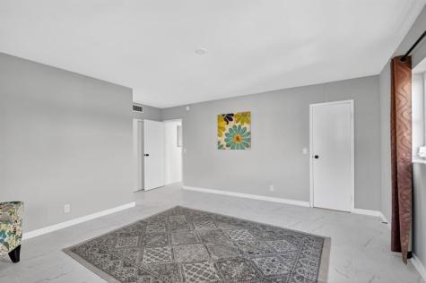 2300 NE 1st Lane Boynton Beach FL 33435