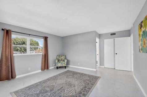 2300 NE 1st Lane Boynton Beach FL 33435