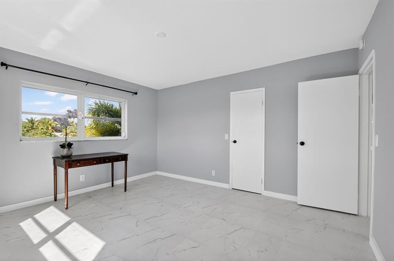 2300 NE 1st Lane Boynton Beach FL 33435