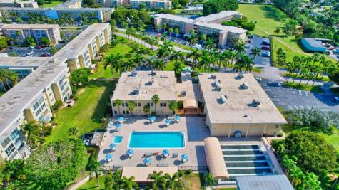 2300 NE 1st Lane Boynton Beach FL 33435