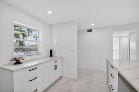 2300 NE 1st Lane Boynton Beach FL 33435