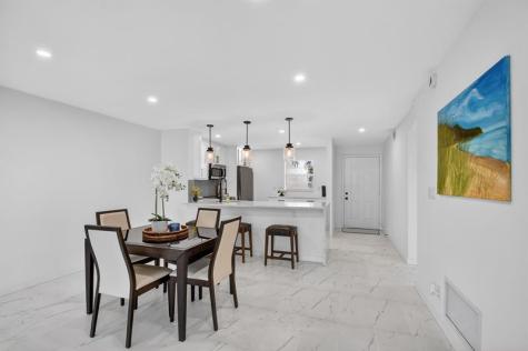 2300 NE 1st Lane Boynton Beach FL 33435