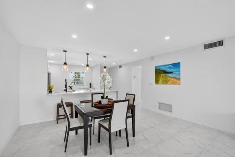 2300 NE 1st Lane Boynton Beach FL 33435