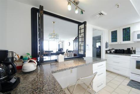 2480 Presidential Way West Palm Beach FL 33401