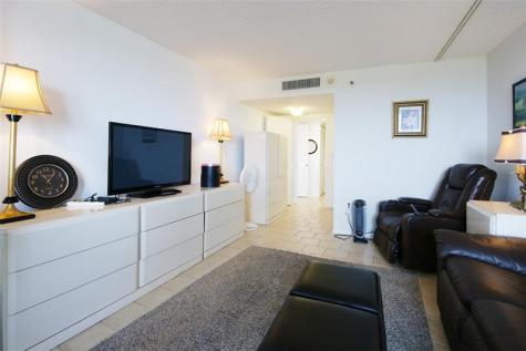 2480 Presidential Way West Palm Beach FL 33401