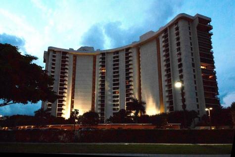 2480 Presidential Way West Palm Beach FL 33401