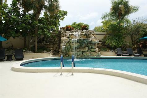 2480 Presidential Way West Palm Beach FL 33401