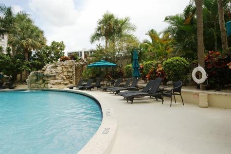 2480 Presidential Way West Palm Beach FL 33401
