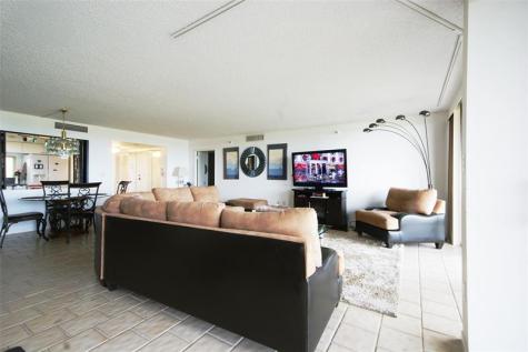 2480 Presidential Way West Palm Beach FL 33401
