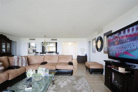 2480 Presidential Way West Palm Beach FL 33401