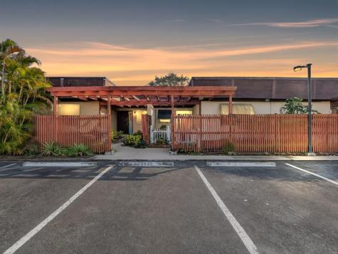 2551 N 40th Avenue Hollywood FL 33021