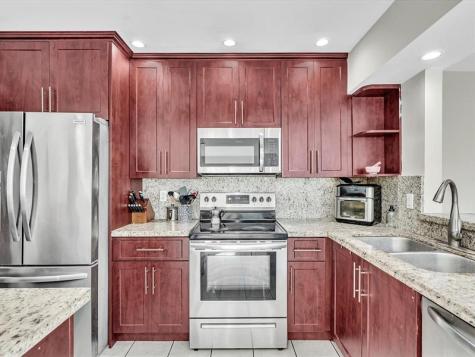 2551 N 40th Avenue Hollywood FL 33021