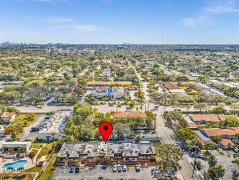 2551 N 40th Avenue Hollywood FL 33021