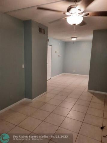 3253 NW 104 Coral Springs FL 33065