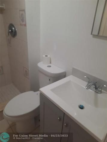 3253 NW 104 Coral Springs FL 33065