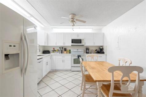 9625 Riverside Drive Coral Springs FL 33071