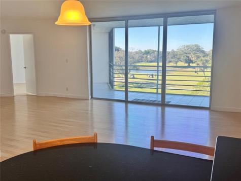 3980 Oaks Clubhouse Drive Pompano Beach FL 33069