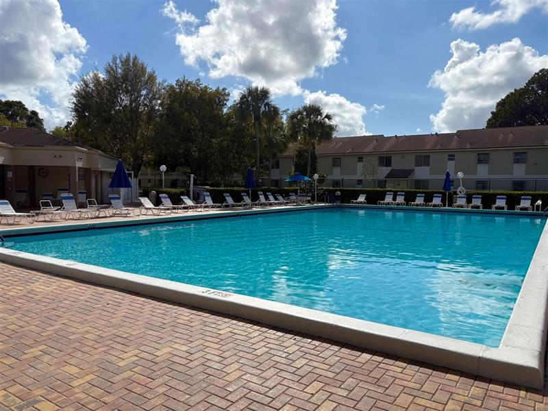 102 Gardens Drive Pompano Beach FL 33069